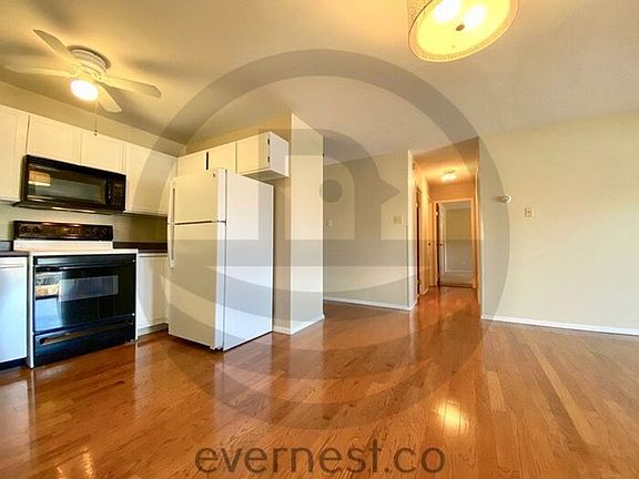 4th image of 710 S Alton Way Unit 4A