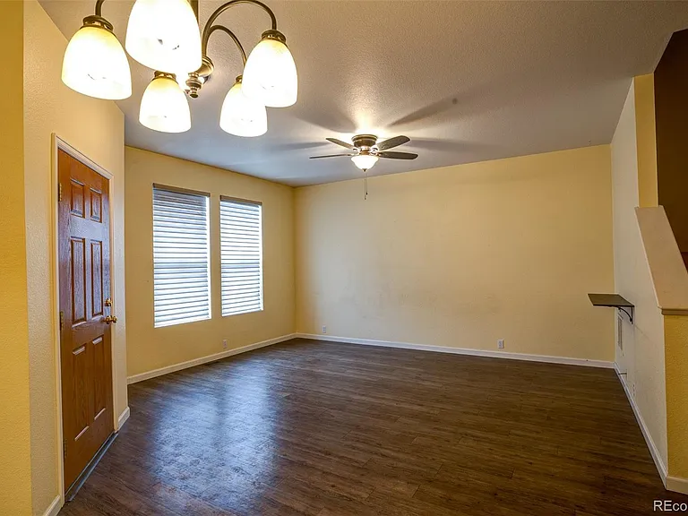 6065 Ensemble Hts — Photo 3
