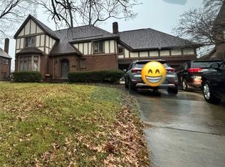 227 Gypsy Ln, Youngstown, OH 44504