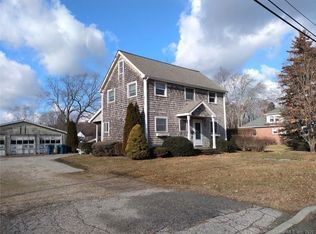 40 Miner Ave, Waterford, CT 06385