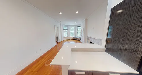 379 Commonwealth Ave Photo 1