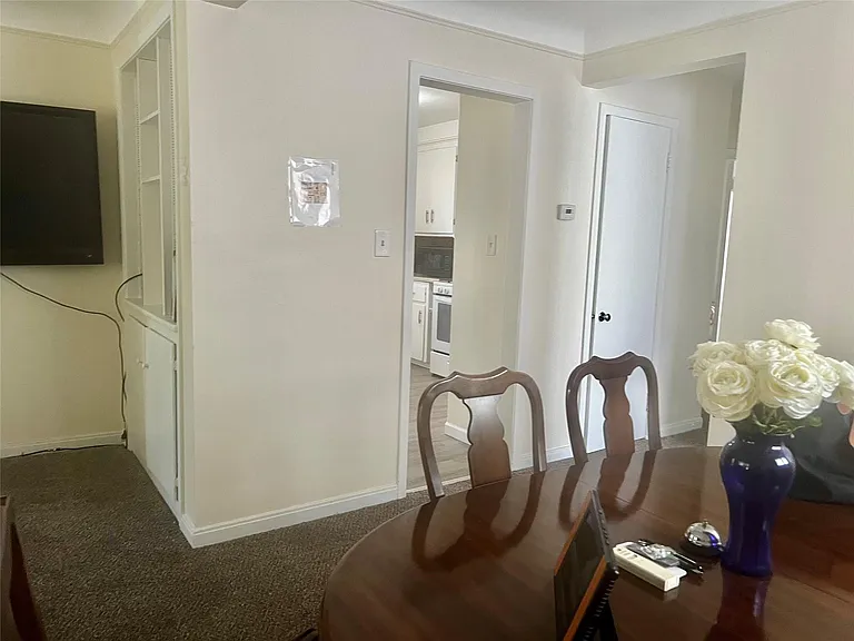 15518 Meyers Rd — Photo 13