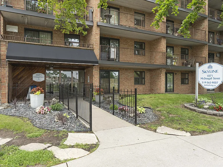 1071 McDougall St #405 — Photo 9