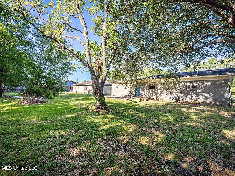 5612 Rose Dr — Photo 31