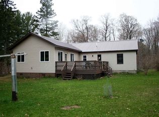 N7930 Koski Rd, Munising, MI 49862