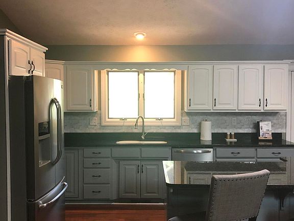 5th image of 118 Lakeshore Dr