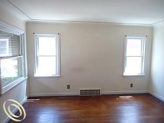 5th image of 9117 Northlawn St