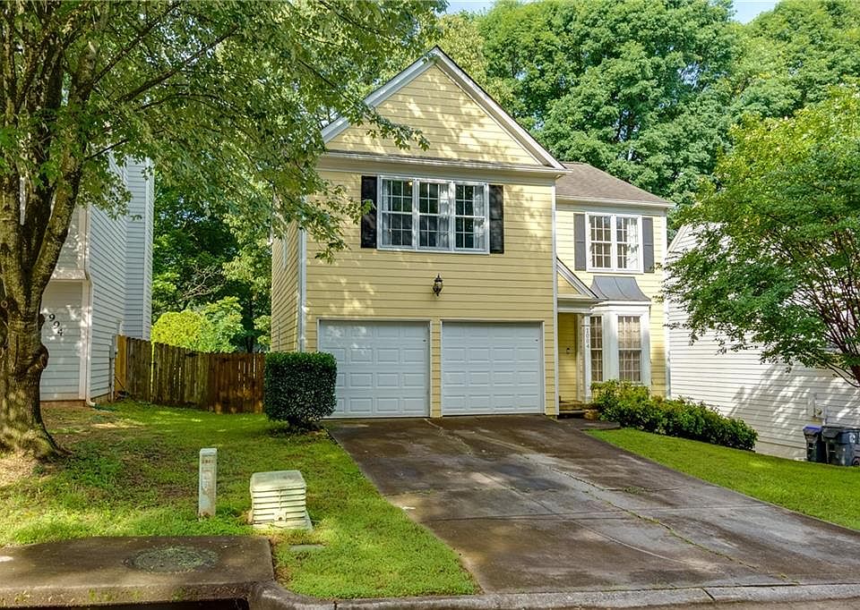 1st image of 1004 Wenham Ln