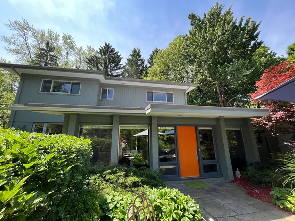 6 Shipman Cir, Ann Arbor, MI 48104