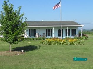 3730 S Woodlawn Rd, Rochelle, IL 61068