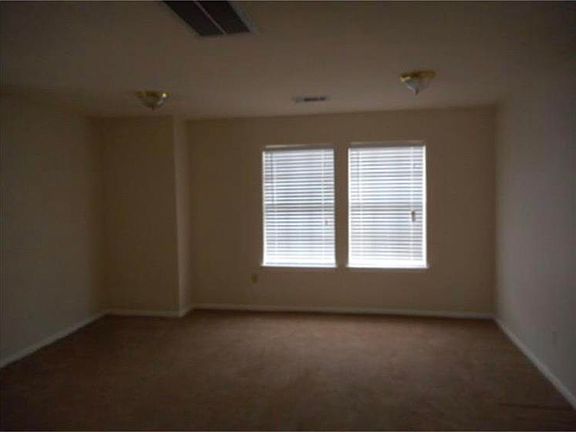 5th image of 4030 Mission Valley Dr
