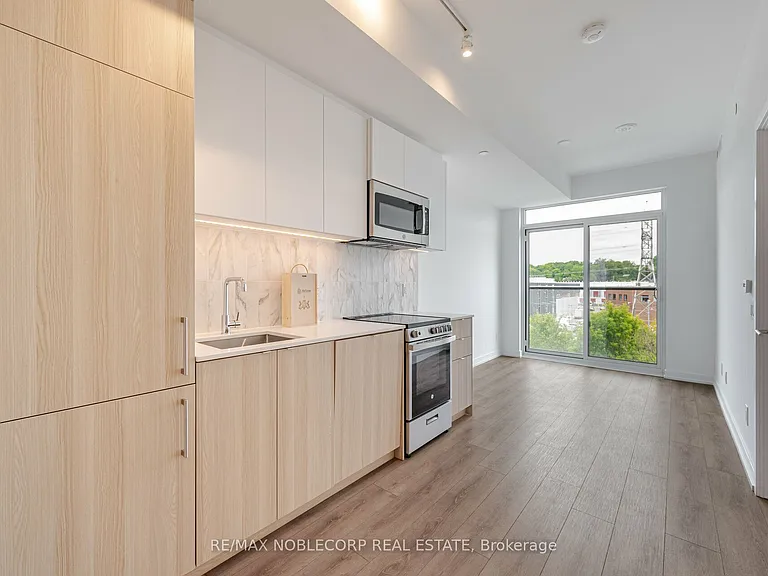 500 Dupont St #409 — Photo 11