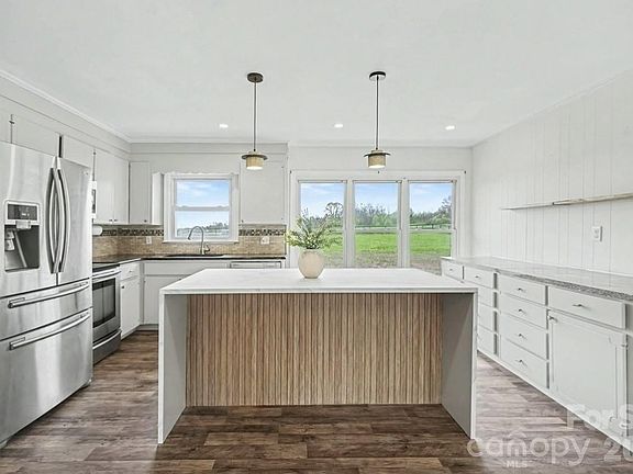 2nd image of 2178 Tryon Courthouse Rd