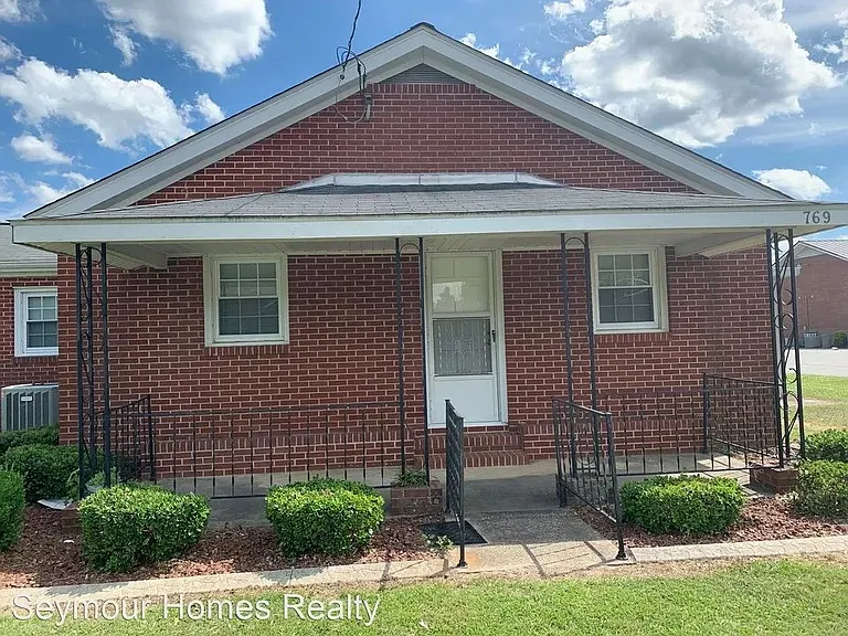 769 Rosewood Rd — Photo 2
