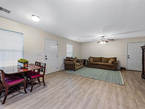 5th image of 212 Belton Ln