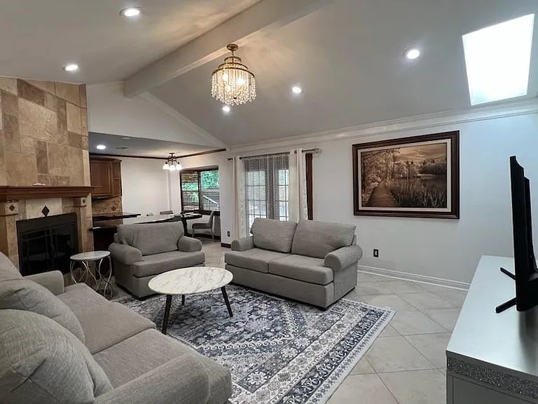 5 Deerfoot Ct — Photo 4