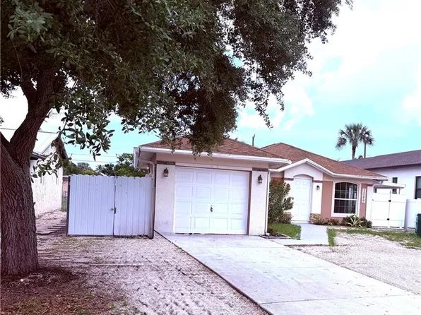 3586 Seagrape AVE, NAPLES, FL 34104