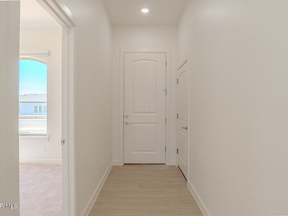 3rd image of 115 Madrid St