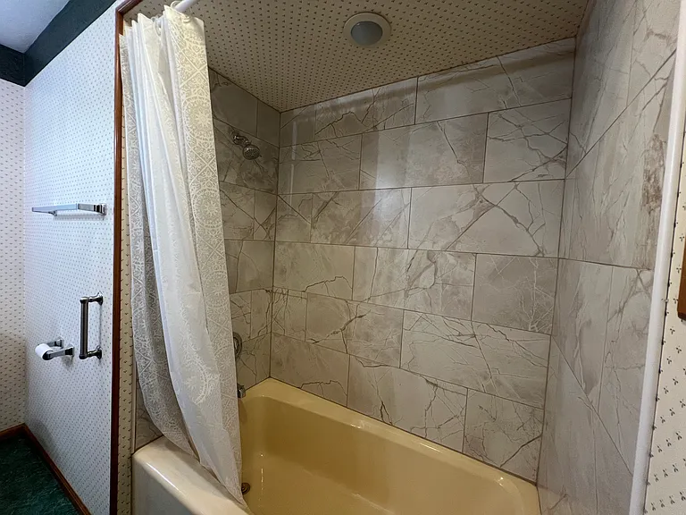 2332 Woodcrest Ave — Photo 8