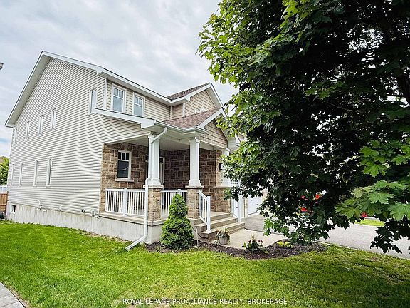 4th image of 1425 Evergreen Dr