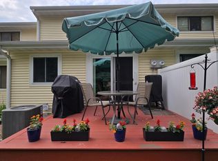 3230 Hill Ridge Dr #88, Saint Paul, MN 55121