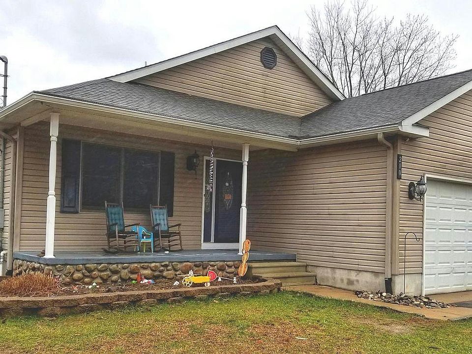 1st image of 210 Cherokee Dr