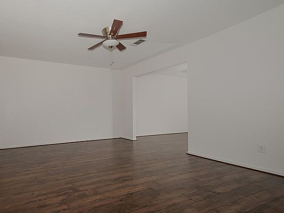 5th image of 105 Eagle Rock Cir