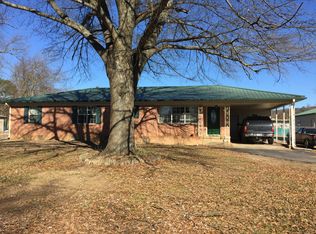 1609 Sutherland Ave, Mena, AR 71953