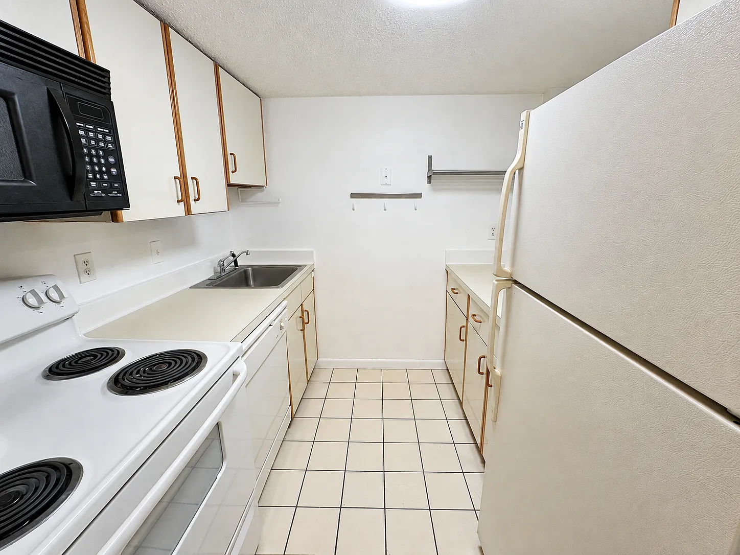 1 bed, $2,375 — Photo 3