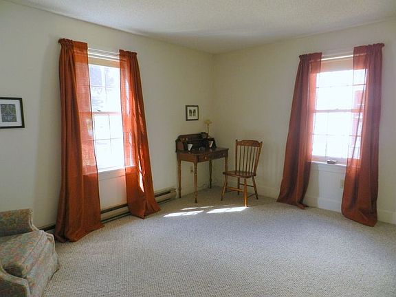 5th image of 17 Oakwood Ln