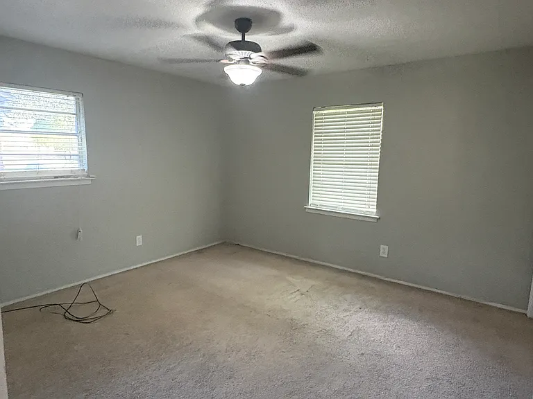 3264 Hackberry Ln — Photo 7