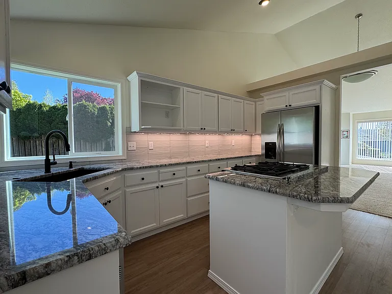 16605 NW Dublin Ct — Photo 20