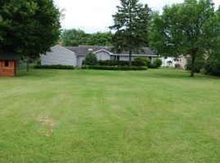 1417 Ashworth Rd, West Des Moines, IA 50265