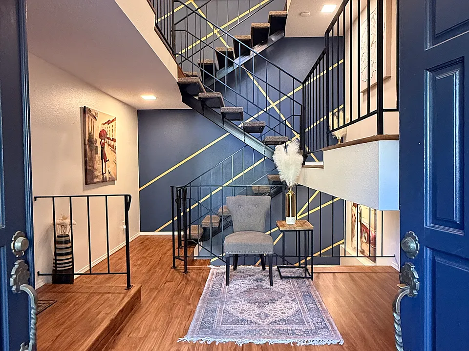 307 Cervantes Cir #307