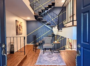 307 Cervantes Cir #307, Lake Oswego, OR 97035