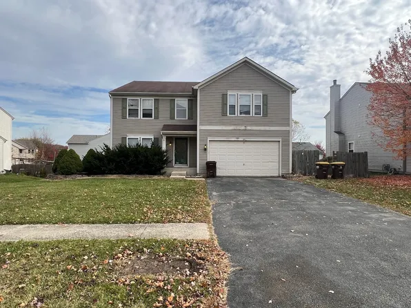 468 Stone Hollow Dr, Poplar Grove, IL 61065