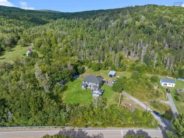 16236 Highway 316 Country, Country Harbour Mines, NS B0H 1J0