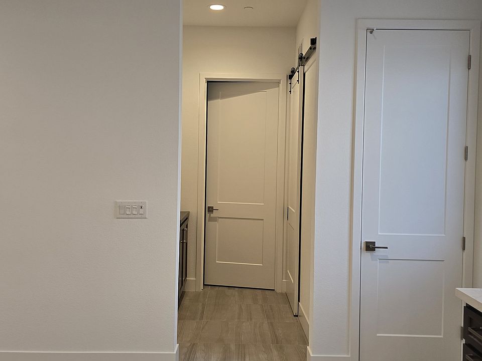 1st image of 1868B Bluejay Dr