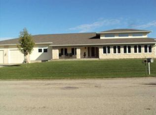 984 Western College Rd, Cedar Rapids, IA 52404