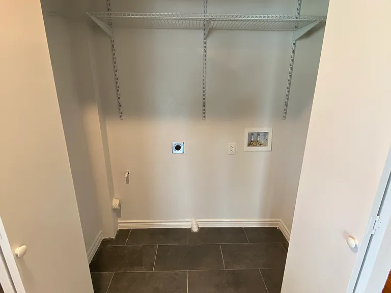 2215 Cincinnati Ave #201 — Photo 9
