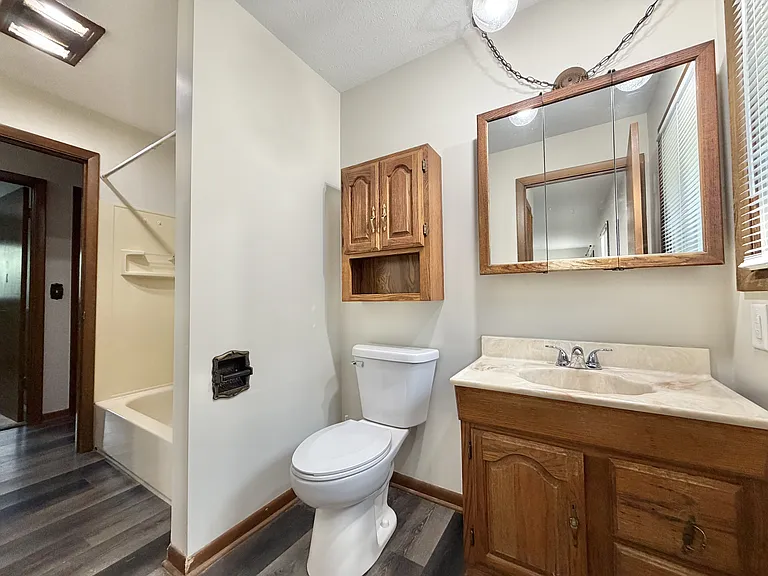 2437 S Country Ln — Photo 15