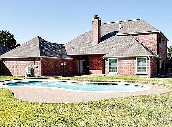 3rd image of 1087 Misty Oaks Ln