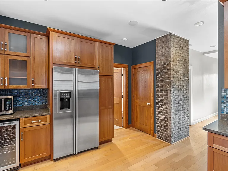 1827 N 1st St #1827 — Photo 30