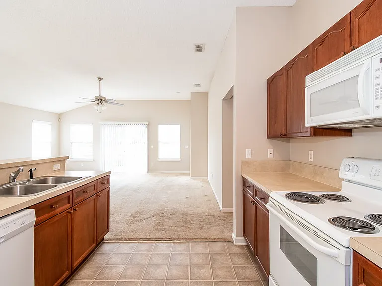 13450 Teddington Ln — Photo 8
