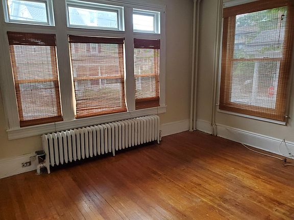 2nd image of 8 Windle Park #891
