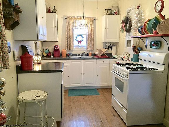 3rd image of 1625 Taylor Ave