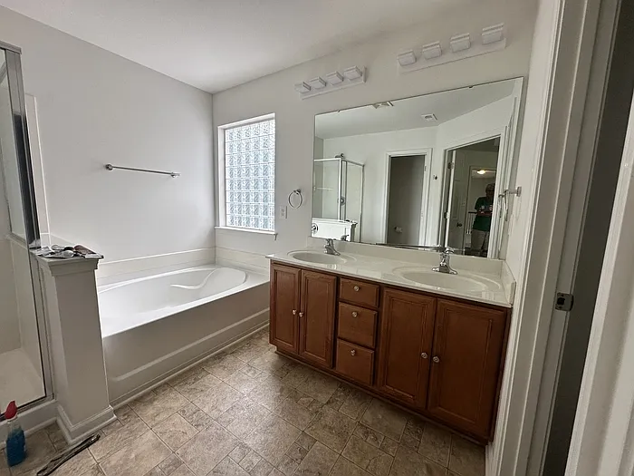 2802 Oakdale Pasture Dr — Photo 10