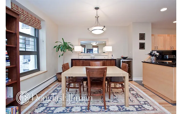 Sold by Douglas Elliman | media 24