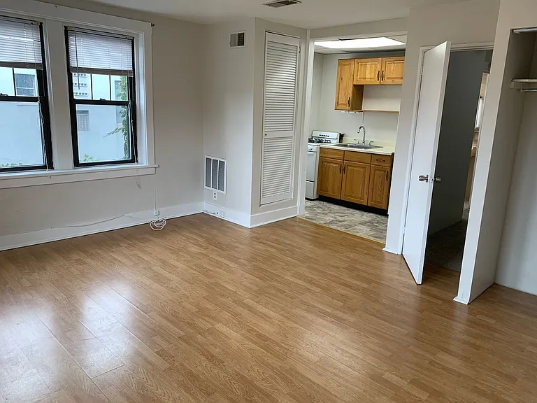 5706 Walnut St — Photo 6