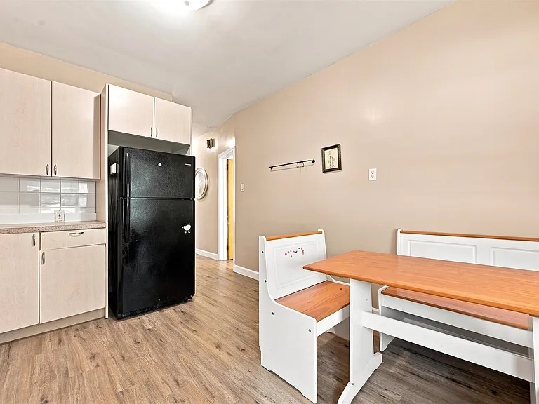 164 W 31st St #1 — Photo 12